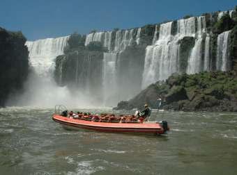 If you want more information, access the local Iguazu Tourism entity website(iturem).