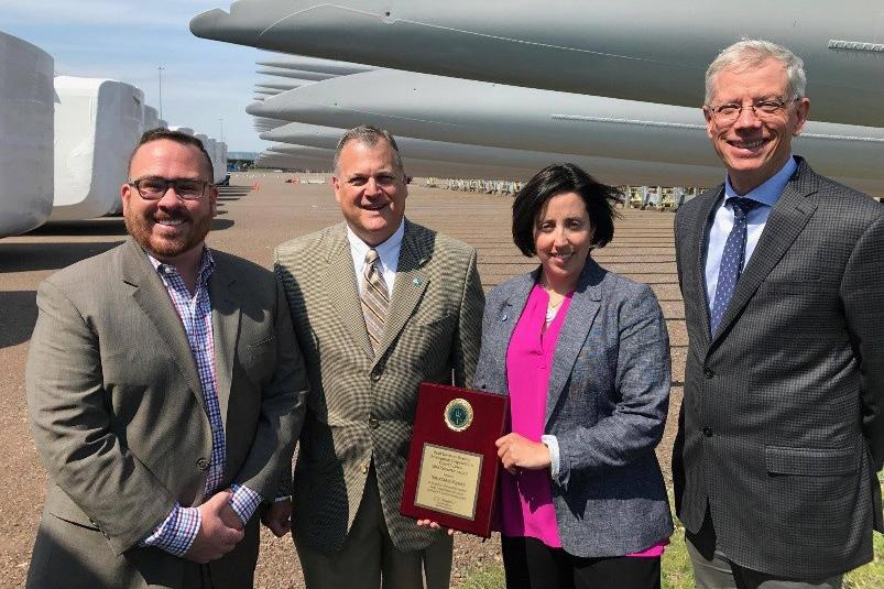 Pacesetter Award Presentation to the Port of Duluth-Su