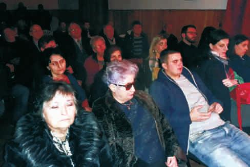 У сали Дома културе окупило се десетак љубитеља поезије који су публици читали своје стихове посвећене покојном песнику, завичају, српском роду и општим људским вредностима.