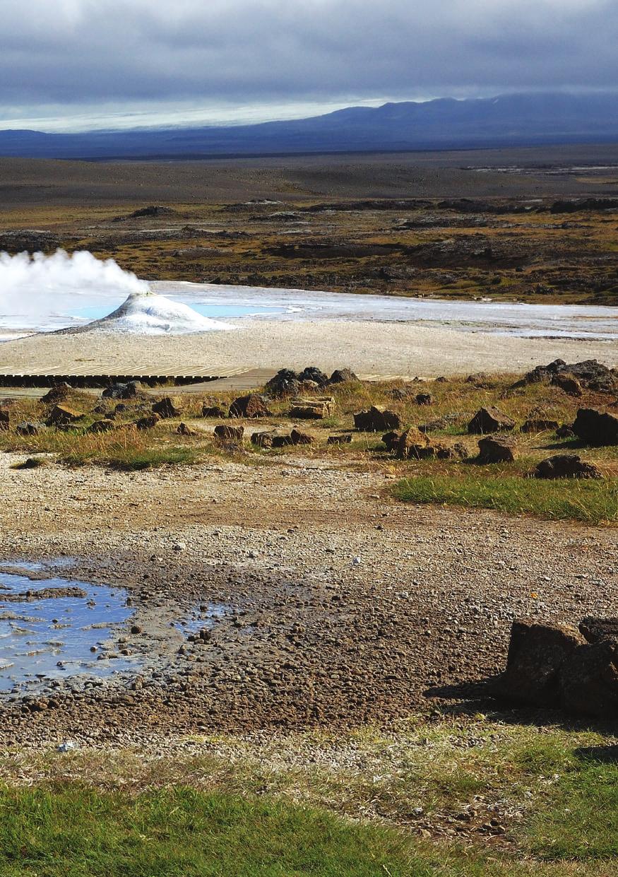 Iceland s geothermal springs, magnificent icecaps and lava fields allow students a unique opportunity to appreciate the way nature has shaped the