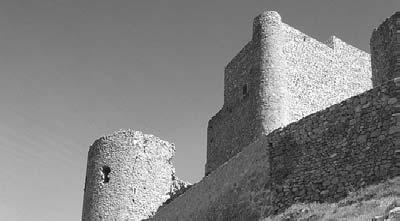 The walls were topped with crenelations, or notches, that gave them a sawtooth look. This design protected archers from enemy arrows. It also made it more difficult to climb over the walls.