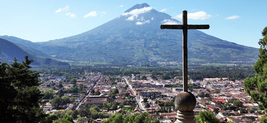 GUATEMALA TRIP OPTIONAL TOURS OPEN WIDE FOUNDATION ANTIGUA HALF DAY CITY TOUR 3.30 hrs At 0900AM, walking tour to appreciate The Americas Colonial Monument.