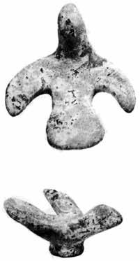 Minoan nativity scenes? Fig. 23 - SSO: figurine HM 22383 (after D Agata 1999, tav. II) Fig. 24 - SSO: figurine HM 1808 (after D Agata 1999, tav.