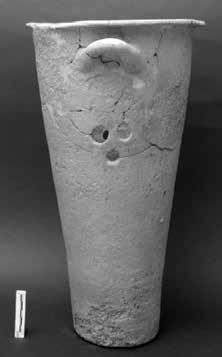 Nicola Cucuzza Fig. 9 - Vase with three holes from the Complesso, room a (courtesy of Centro di Archeologia Cretese) Fig. 11 - TDO: Swing figure HM 3039 (after Paribeni 1904, coll. 75-76 fig. 42) Fig.
