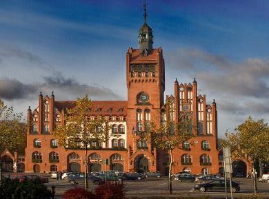 City Hall in Slupsk-Neo-Gothic town hall in Slupsk dates back to 1901 and is located in the very center of