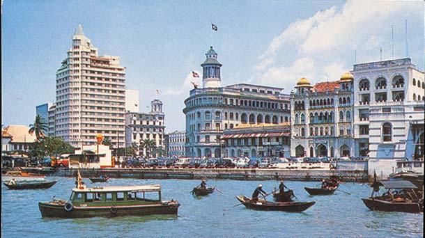 In the 1970s, modern skyscrapers replaced most of Collyer Quay s grand old edifices, save the Fullerton Building and the 18-storey Asia Insurance Building (now Ascott Raffles Place), which was