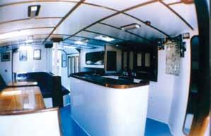 days. Siska s interior was custom built for Whitsunday charters and features a large guest