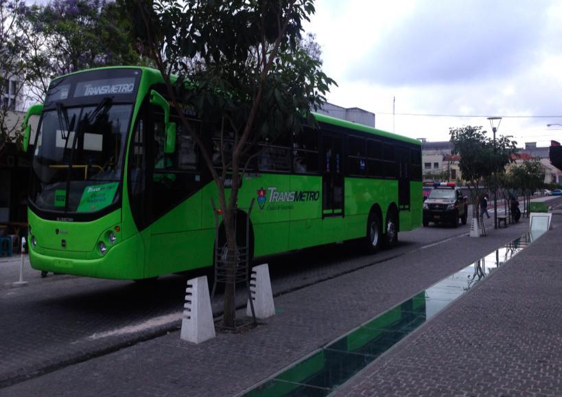 TIPOGRAFÍA PLAZA BARRIOS BANCO DE GUATEMALA 7 MESES DE OPERACIÓN 2mio USUARIOS 8 buses SCANIA 4 KM