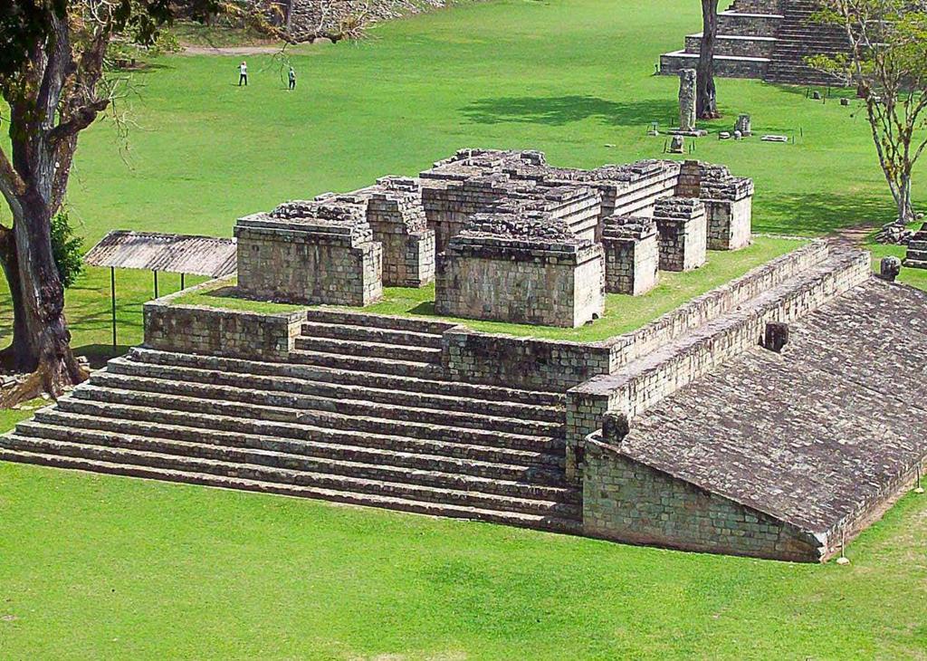 the Maya World. It is a well-deserved UNESCO World Heritage Site. We ll overnight in Copan, Clarion Copan Hotel. (B,L) Day 7: Thursday, Jan.