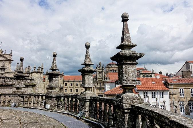 Use the day to get acquainted with this historic area and visit Old Town, Botafumeiro, Plaza del Obradoiro and the
