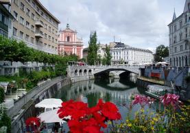 Join Tour Manager RON BOOIMAN CROATIA, SLOVENIA & BOSNIA September 01, 2018 Ron s Exciting Itinerary Begins Day 01: September 01 Depart from Home City Depart your Gateway cities in comfort.