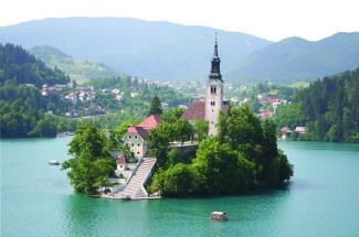 Day 04: Cont d Bled - The image of Bled with the castle, the lake and the island in the middle of the lake, are sights by which Bled is known to nearly the entire world.