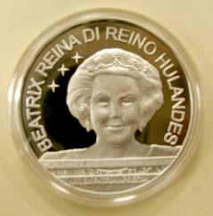 reigning jubilee of Queen Beatrix Gold 2005 Year: 2005 Year: