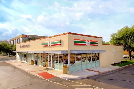 Calloway Shopping Center Campbell-Collins Retail Building 6,245 square feet occupied by 7-Eleven and Sovereign Bank Richardson, Texas