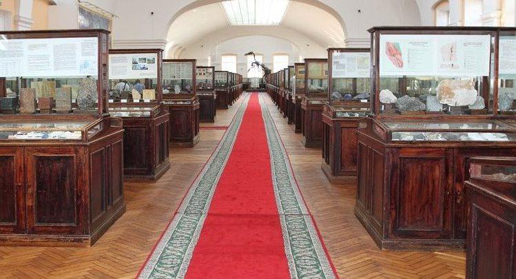 custodian of traditions of the first state geological institution in Russia, the