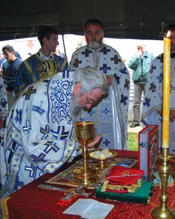 Његово преосвештенство епископ шумадијски Господин Јован благоизволео је у периоду од 1. априла 2012. до 31. маја 2012.