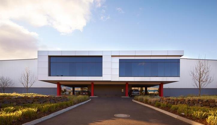 Comprises two standalone industrial facilities both of which have dual driveway access from William Angliss Drive.