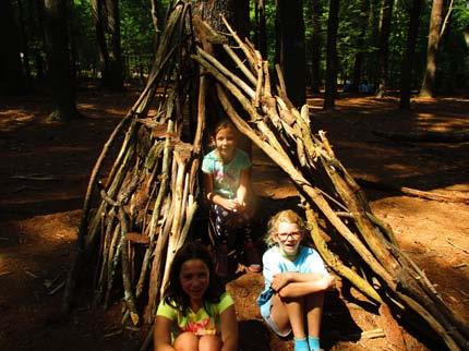 themes through outdoor and indoor activities designed to encourage campers natural curiosity.