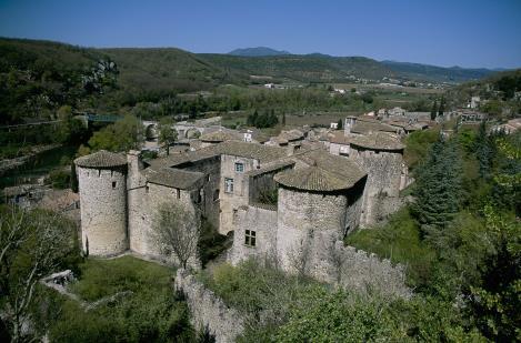 castle, fortified Romanesque church and village gateways are all original features relating its history.