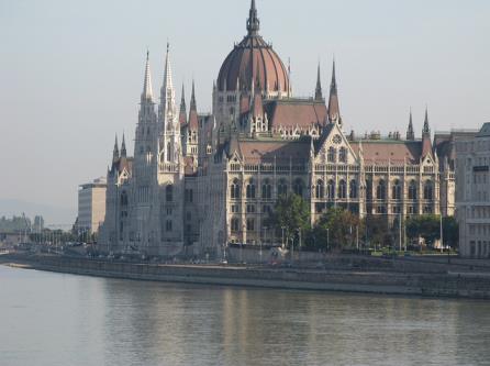 10 th day Budapest Sastin Gyor Visiting Budapest the city divided into 2 separated parts by The Danube River.