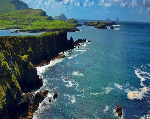 Day 12 Sunday: Ring of Kerry Today you will tour The Ring of Kerry. It is the most renowned Day Tour in Ireland.