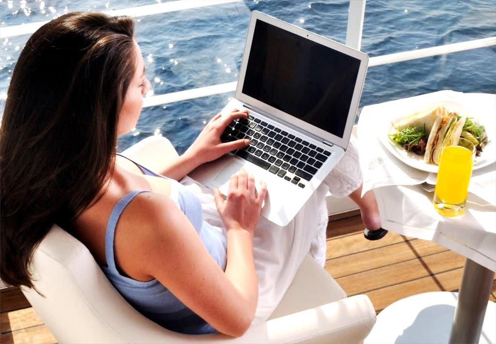 22 Connectivity and Cruising The cruise industry