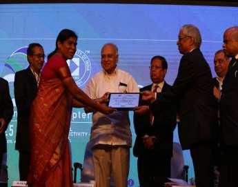 CSI-IEEE Computer Society Joint Education Award 2016 The 51 st CSI Annual Convention 2016 at Coimbatore presented for the first time the CSI IEEE CS Joint Education Award 2016 under the Awards