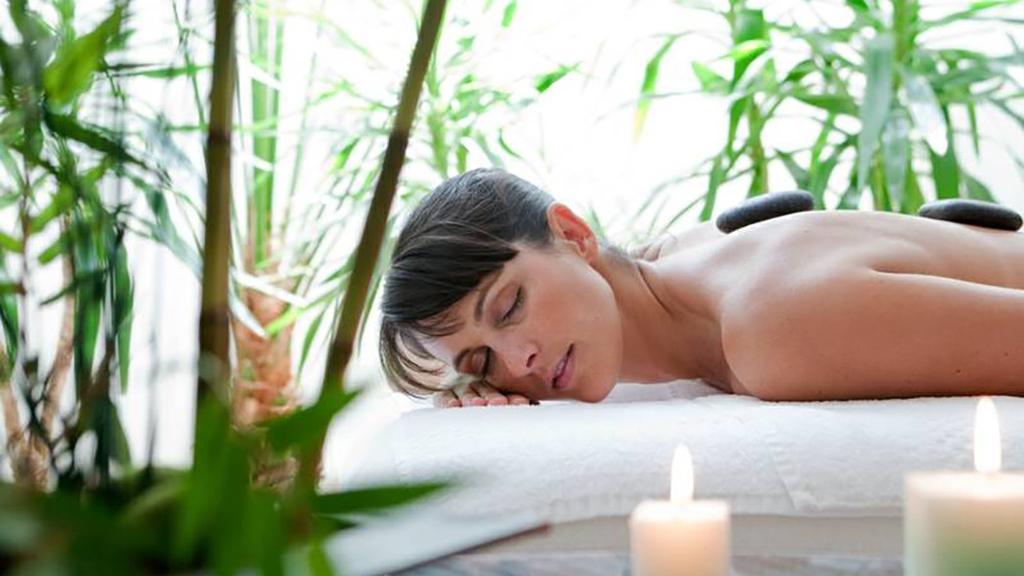 Make your stay extra special Club Med Spa by CINQ MONDES packages* THE BEST TREATMENTS AND MASSAGE TECHNIQUES FROM AROUND THE WORLD.