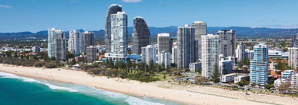 Population The Gold Coast s population in 2015 was measured at 555 608. The city is increasingly diverse, with 27.9% of the population representing 35 different nationalities born overseas.