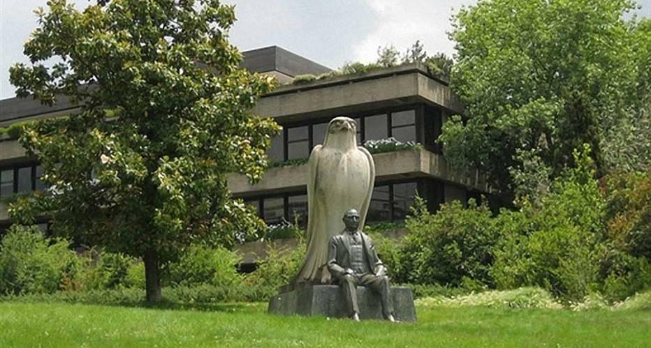 The Venue Calouste Gulbenkian Foundation Ever since first engaging in activities in the 1950s, the Foundation has responded to the most fundamental needs of Portuguese society across its four