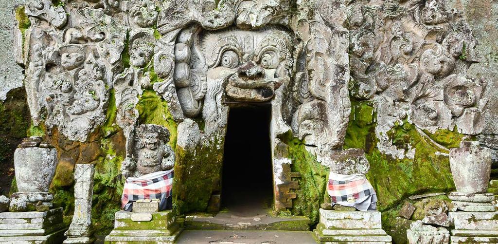 Or visit Taman Ayun Temple in Mengwi Village, a Royal Temple of Mengwi Empire and is a place to pray to the god of manifestation (Wisnu) which is based at the top of Mount Mangu.