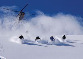A C T I V I T I E S SNOWSPORTS Ski pass Group classes for all levels Alpine skiing / Free