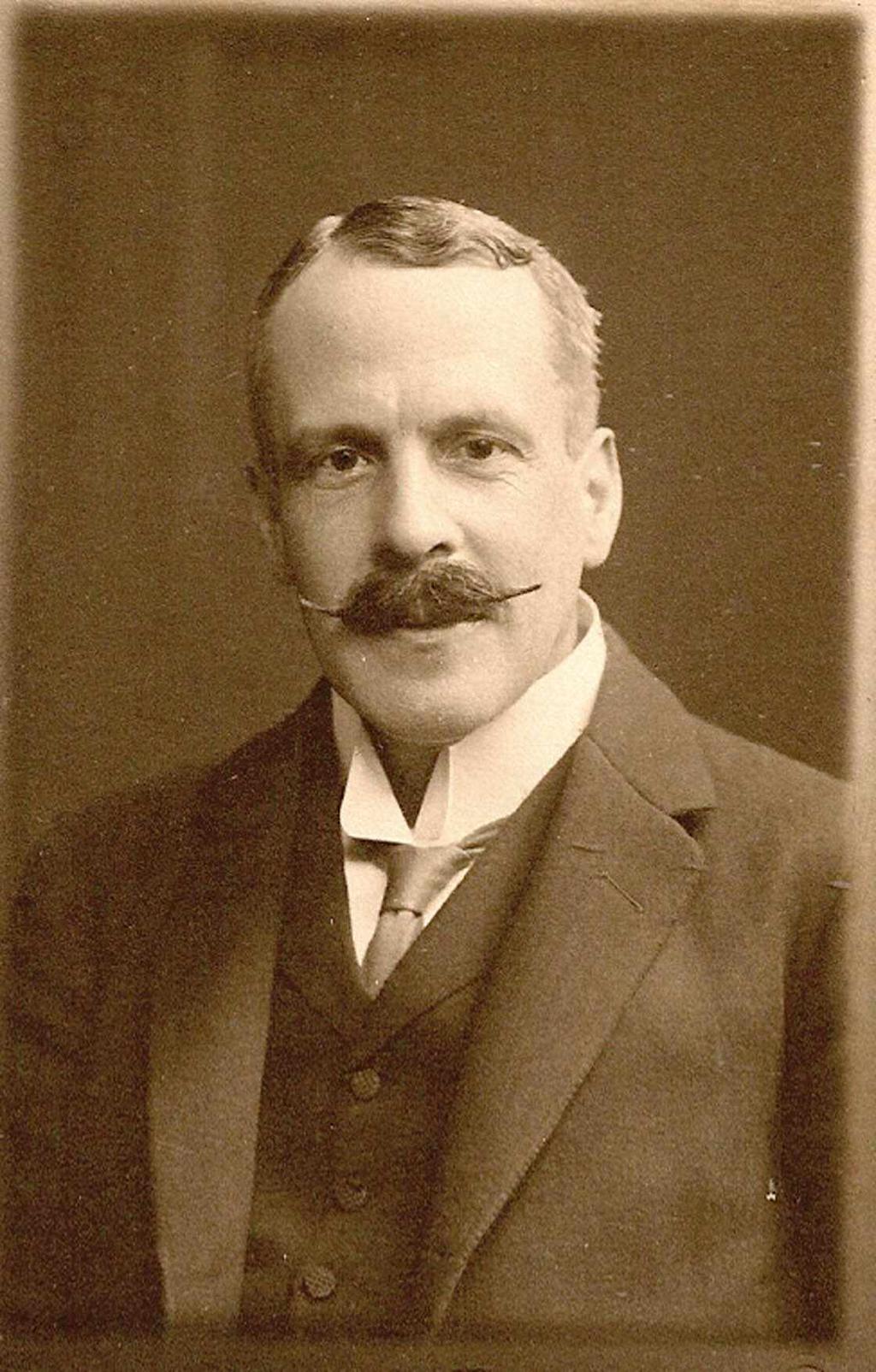 A junior partner in the firm at a later date was Hubert Edward Aldridge (born Southampton in 1860) related to the Mooring Aldridge family in Christchurch.