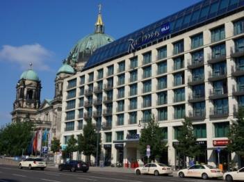 Hotel Radisson Blu Hotel Karl-Liebknecht-Str. 3, 10178 Berlin (https://www.radissonblu.