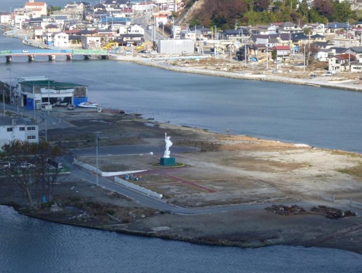 The victims of the tsunami evacuated to the Zuiganji temple. Figure 1. Matsushima sorrounded by many islands. Figure 2. Some little damaged but still visible on the beach of Matsushima.