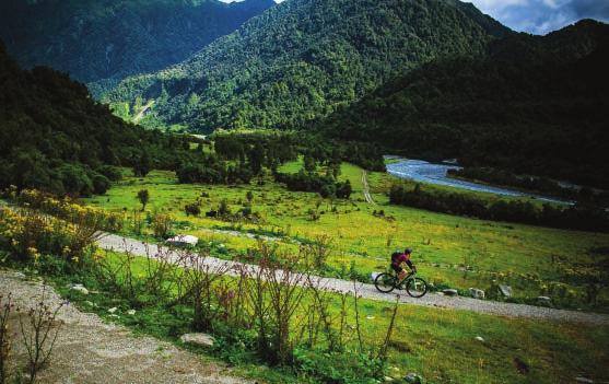 The trail is definitely challenging in parts, particularly as it skirts the foothills of the Southern Alps, but riders are rewarded with simply stunning scenery.