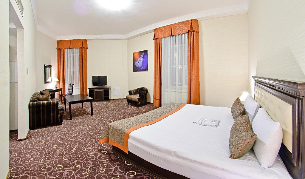 Superior Double Room & Superior Twin Room In the room, there can be one double bed or two single beds.