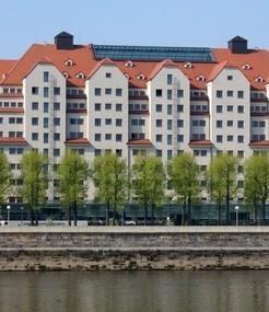 Yield-Accretive Acquisition of Maritim Hotel Dresden Location Devrientstr. 10 and 12, Kleine Packhofstr.