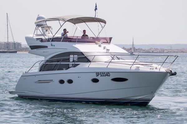 2015 SOLD Ref:PA0437 2015 FLYBRIDGE MOTOR YACHT FOR SALE FITTED WITH: Twin Cummins QSB6.