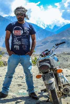 Day 2 - Besham to Gilgit Day 3 - Ride to Ganish/Karimabad stopping at Rakaposhi view. Explore forts and sunset at Eagles Nest view.