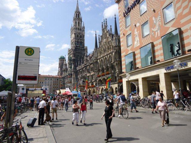 Day 10: Sunday 15 July We take a train into the city centre and see the Glockenspiel At about lunchtime we head back to the hotel, pick up our bags and take the train to the airport.