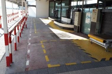 Installation of lighting in airbridges at Seville At San Sebastián Airport improvements have been made to access roads on the landside and pavements built on the airside. Picture 18.