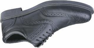 200 Joules toe cap. Anti static and anti-slip. Petrol, chemical and oil resistant. Shock absorption. Water repellent.