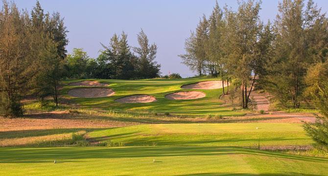 Remember to polish your bunker play beforehand! Return to your resort in the afternoon. Night in Hoi An.