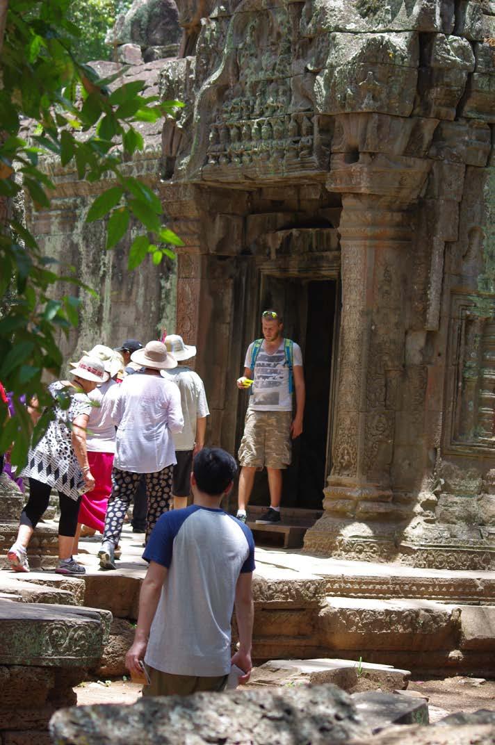 HIGHLIGHTS CAMBODIA EXTENSION OF 12 DAY 125 DAY SOLOS SOLOS TOUR TOUR - NOVEMBER - OCTOBER - MARCH 2016 2015 CAMBODIA EXTENSION Welcome to Cambodia Day 1 [21 November 2016]: Siem Reap Arrival On