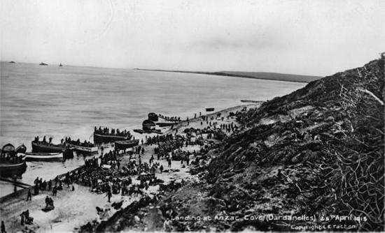Landings at Anzac Cove (Dardanelles) on 25th April 1915 The repeated failure of the Allies to make any progress at Gallipoli led to a new plan for