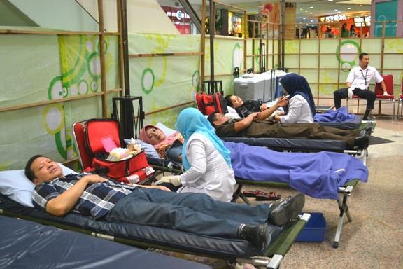 10 a.m. to 5 p.m. This time Ciputra Mall Jakarta worked with Indonesia Red Cross (Palang Merah Indonesia) and Sonora FM as media partner.