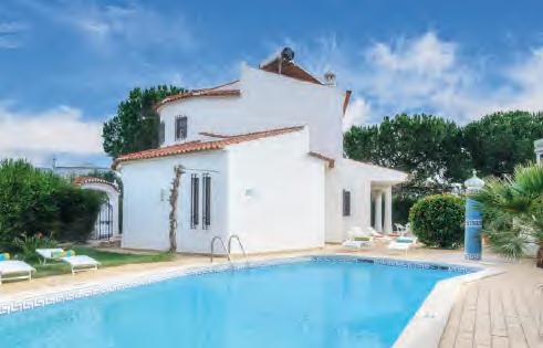 THE ALGARVE, PORTUGAL VILLA LILAC ALBUFEIRA Villa Lilac is a great choice for couples and friends looking for the best of both worlds.