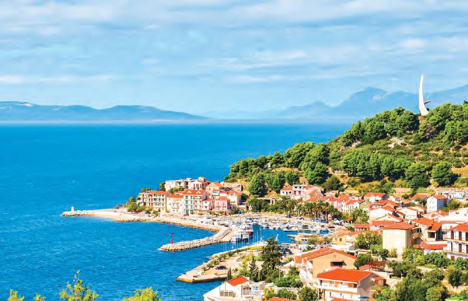 CROATIA Croatia s scenic coastline stretches along the glittering Adriatic, dotted with evergreen islands and historic towns.