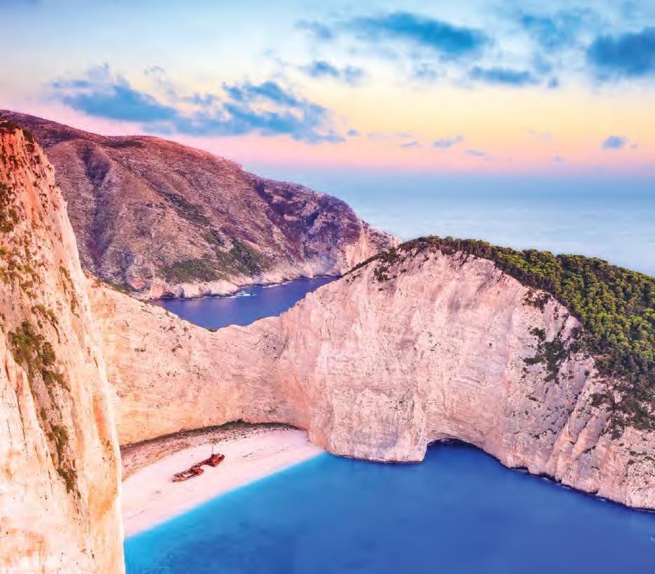 GREECE The land where myths began, Greece will enchant you with its ancient ruins, sugar-cube towns and ombré blue ate s oo ies histo uffs an natu e ans ou e in o a t eat Kefalonia Navaggio Beach,